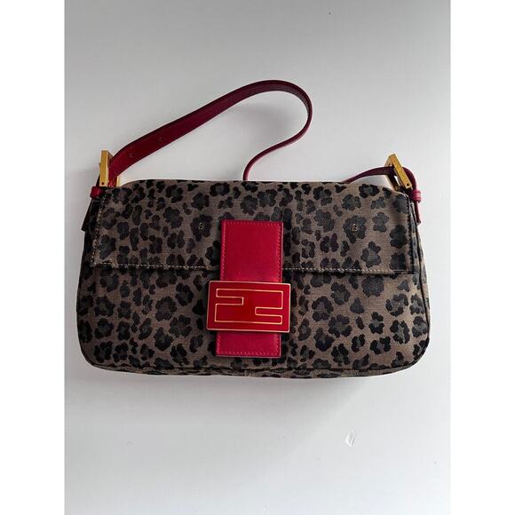 Vintage Fendi Cheetah print enamel buckle baguette - Picture 2 of 9